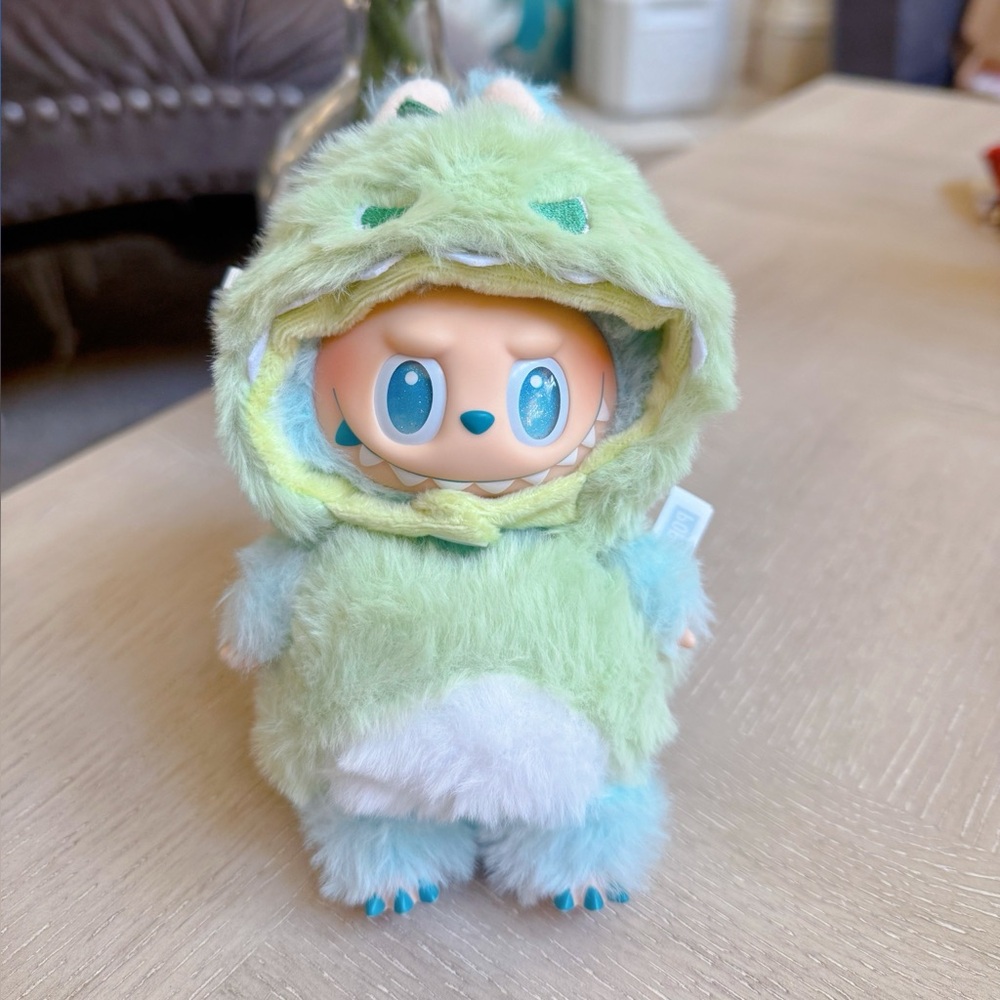 Labubu outfit - The green dinosaur